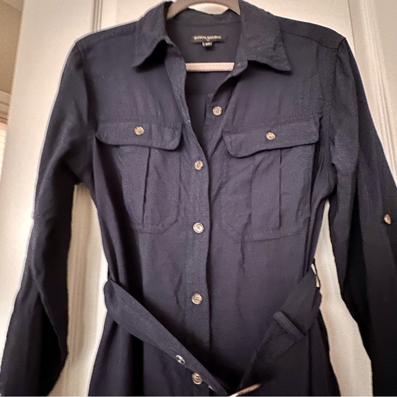 Banana republic belted shirt dress in navy. XS. - Picture 6 of 8